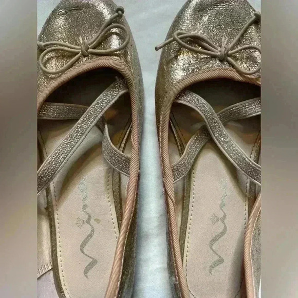 Nina Girls Size 13 Flats Gold Metallic - Picture 5 of 5
